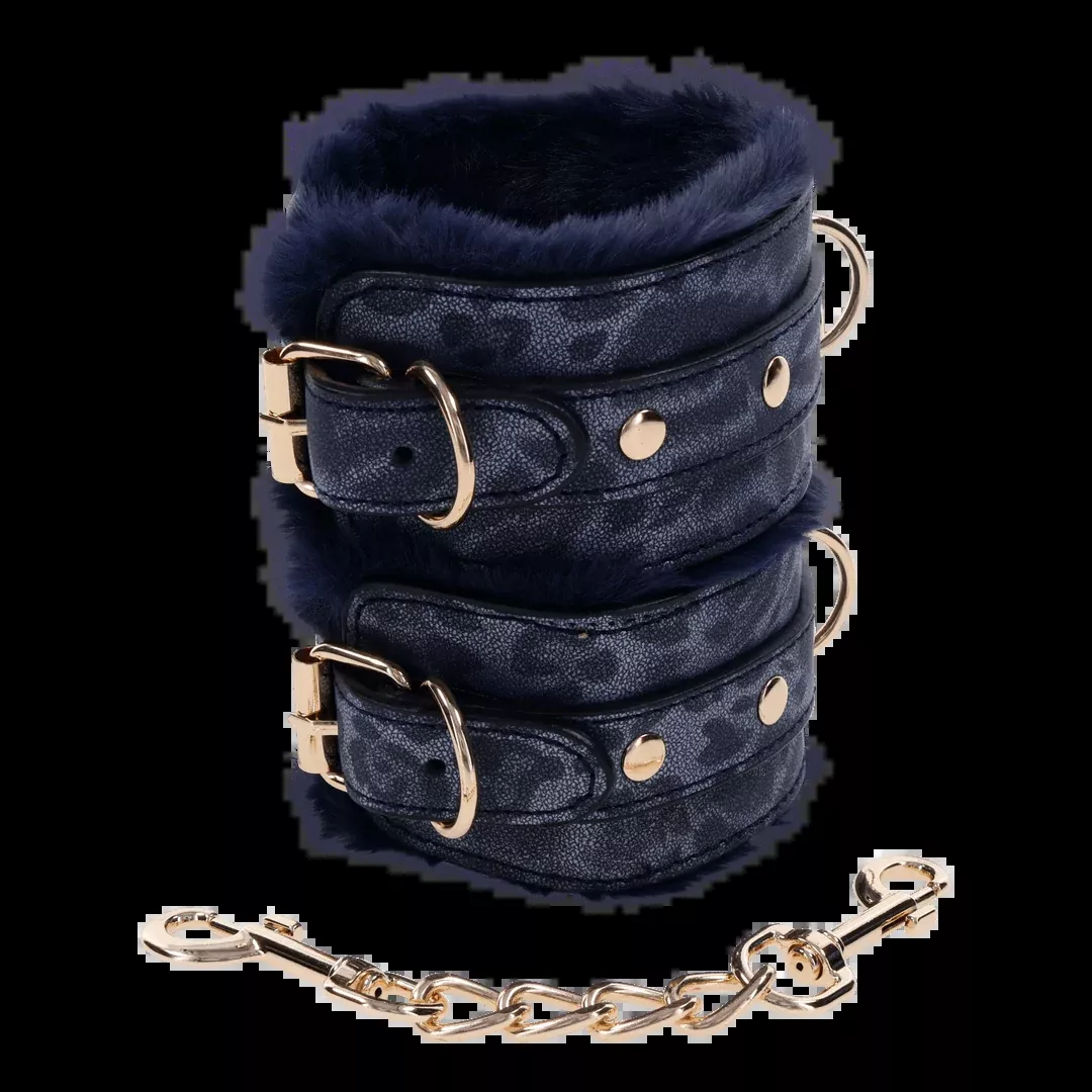 Sex and Mischief Cougar Fur Handcuffs